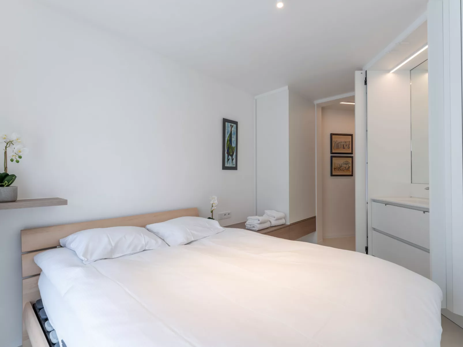 Marie Antoinette close by the sea-Binnen