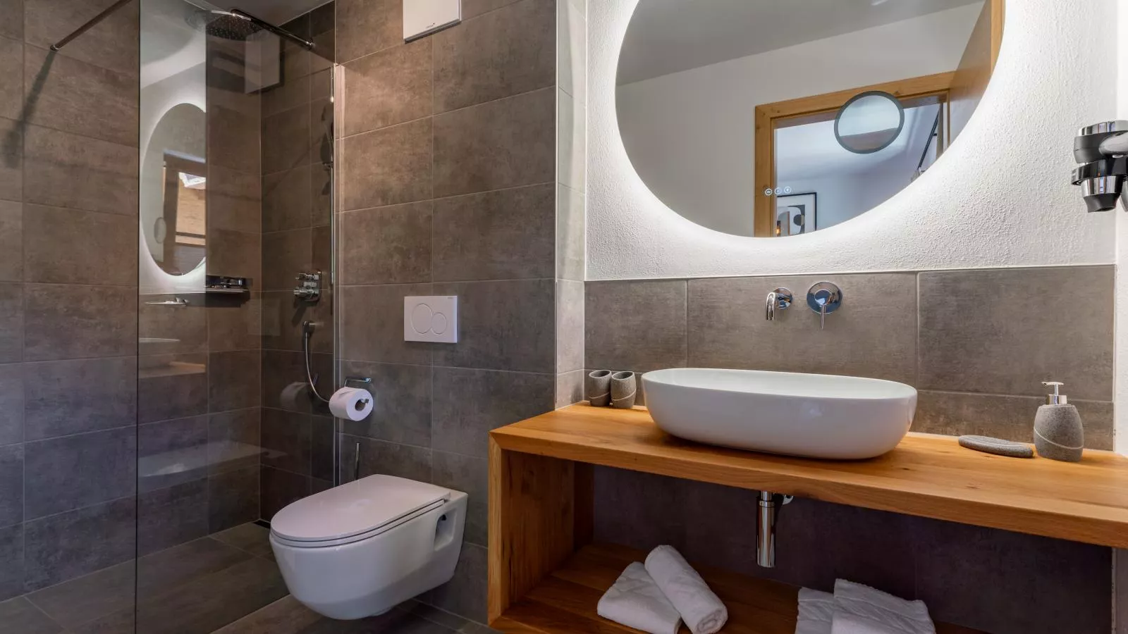 Tauernlodge Eben D4-Badkamer