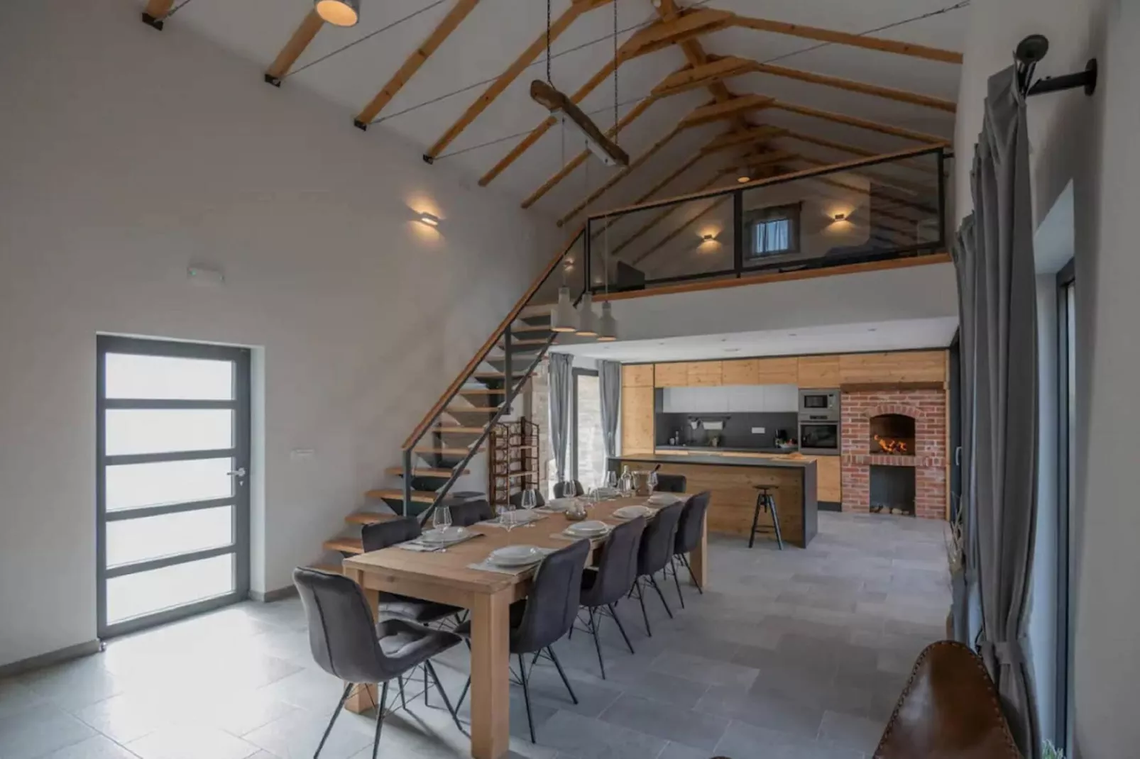 Luxury Villa Prolozac-Eetkamer