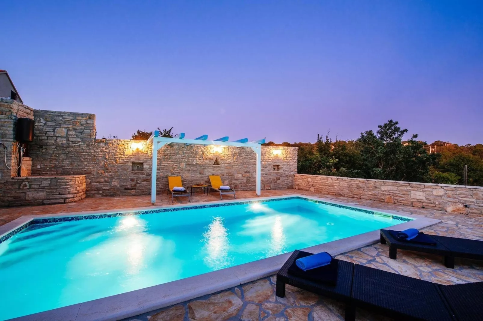 Holiday home Korlat-Zwembad