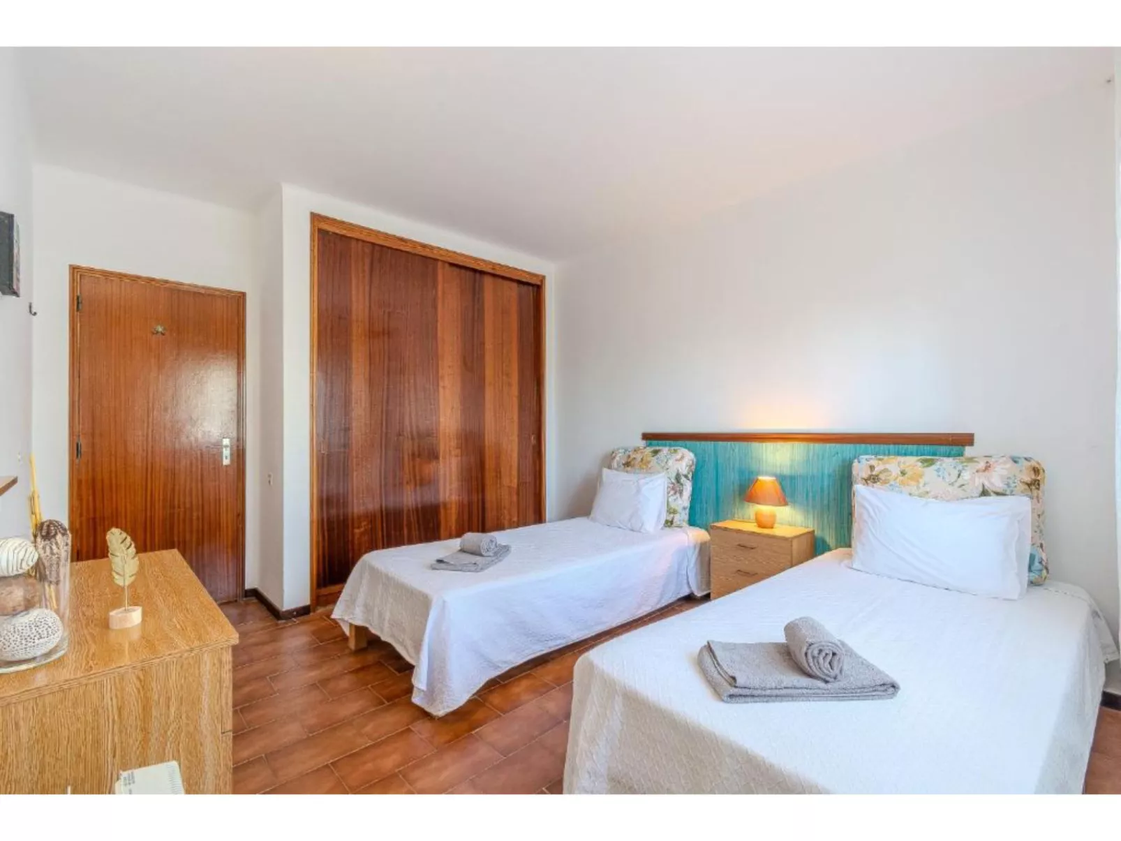 Ivone - Sunny Way-Binnen