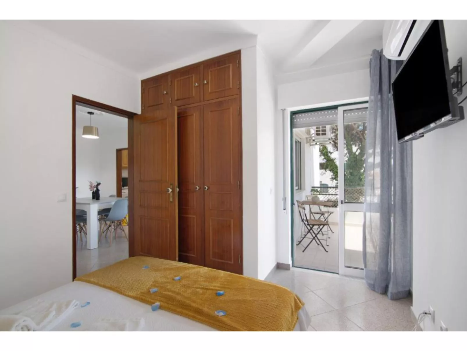 Jade-Sunny Way-Binnen