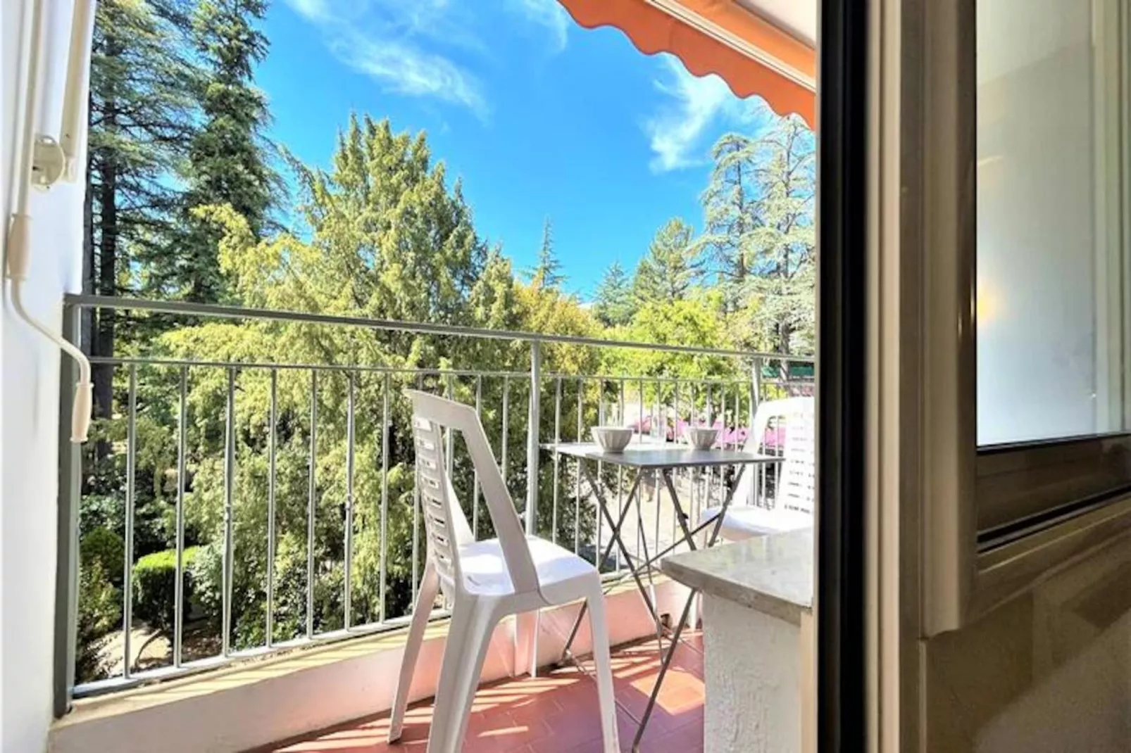 Résidence Flore-Niet-getagd