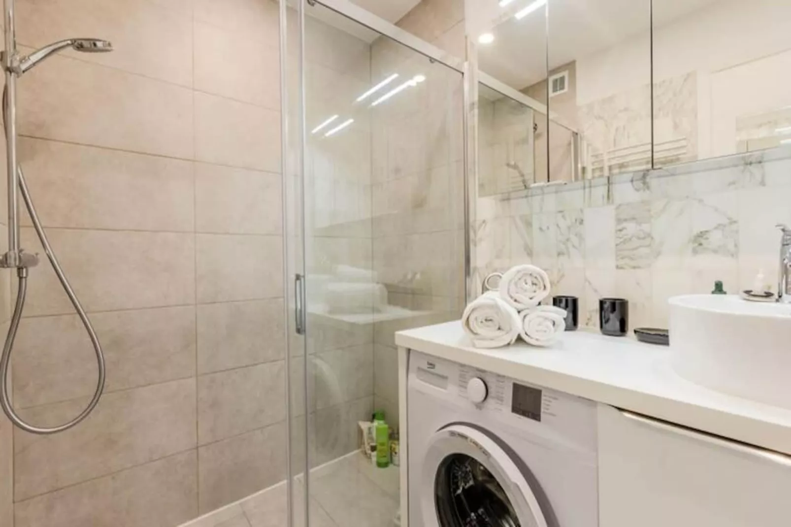 Résidence 3p R&eacute;nov&eacute; Au C&oelig;ur D&rsquo;un Parc Arbor&eacute; &agrave; 5min Du Centre-Niet-getagd