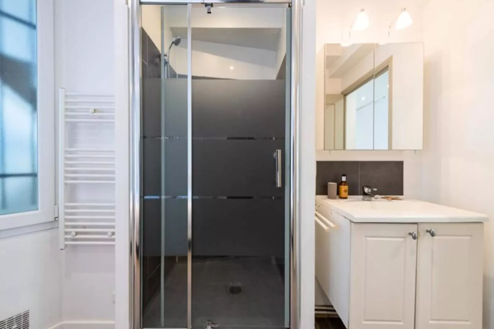 Résidence 2p Centre-ville Cannes Plages &agrave; Pied-Niet-getagd