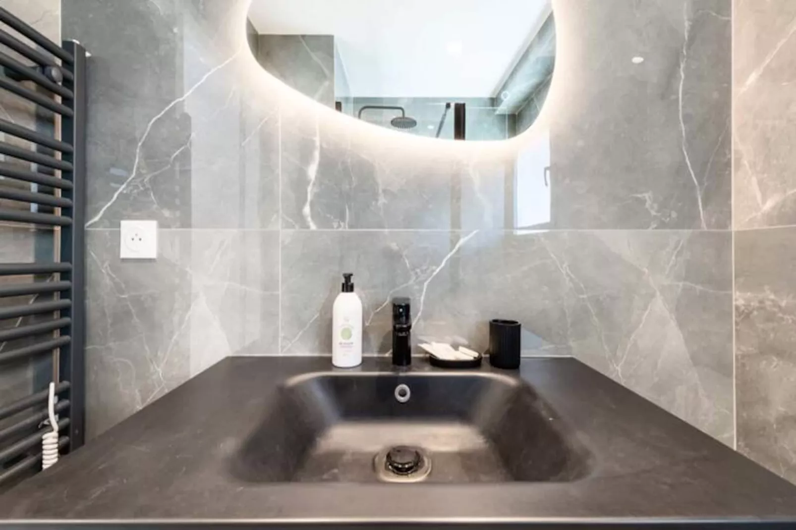 Résidence 2p Traversant, Centre Cannes, Rue D&rsquo;antibes-Niet-getagd