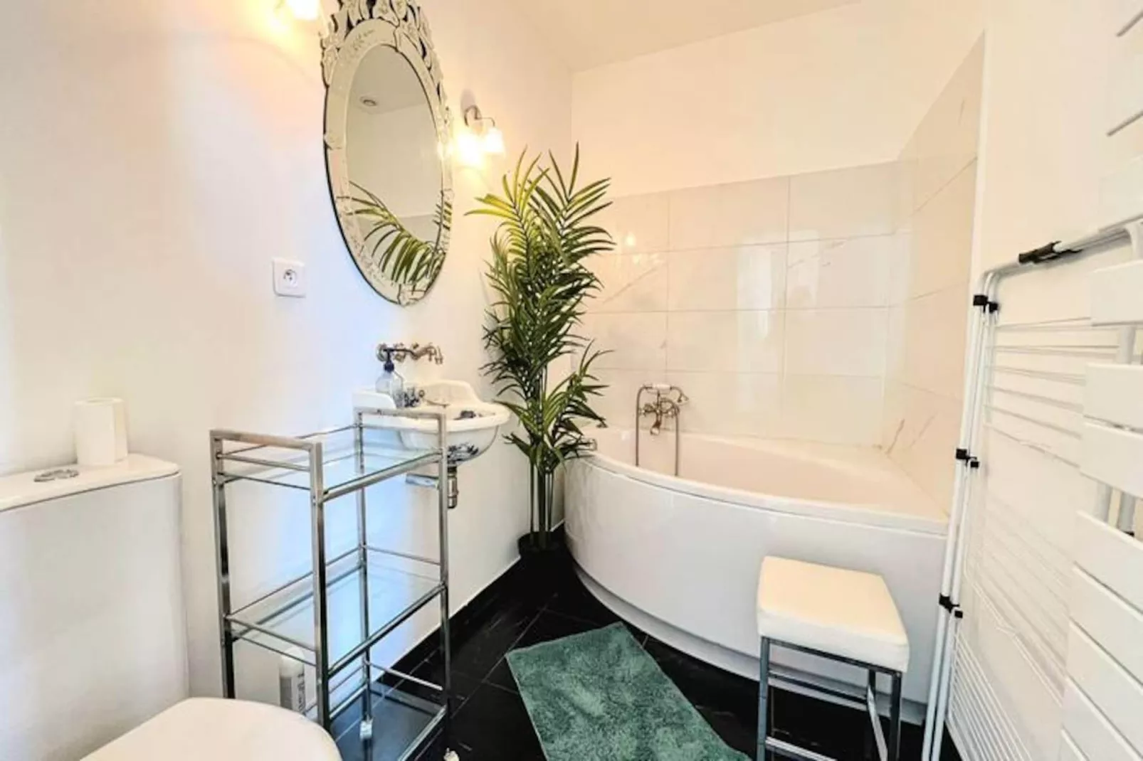 Résidence Le Castel-hyeres-Niet-getagd