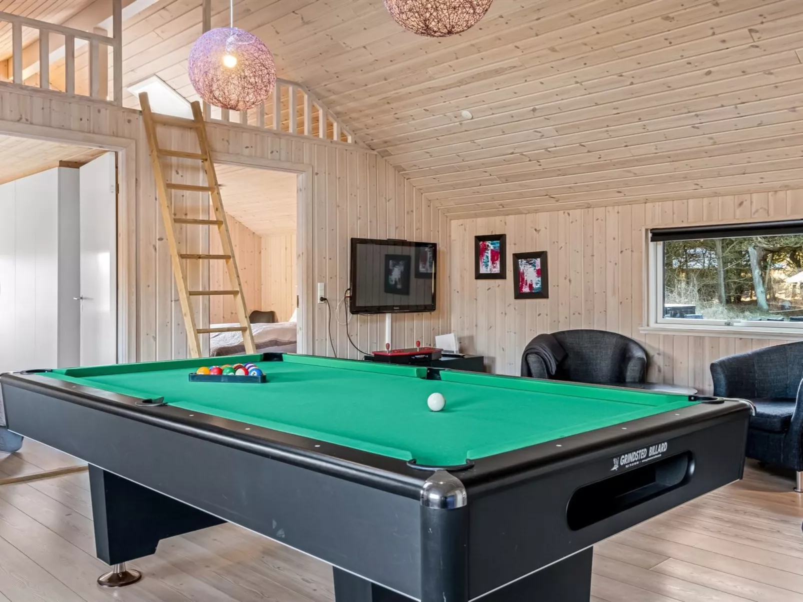 "Krum" - 4.5km from the sea-Binnen