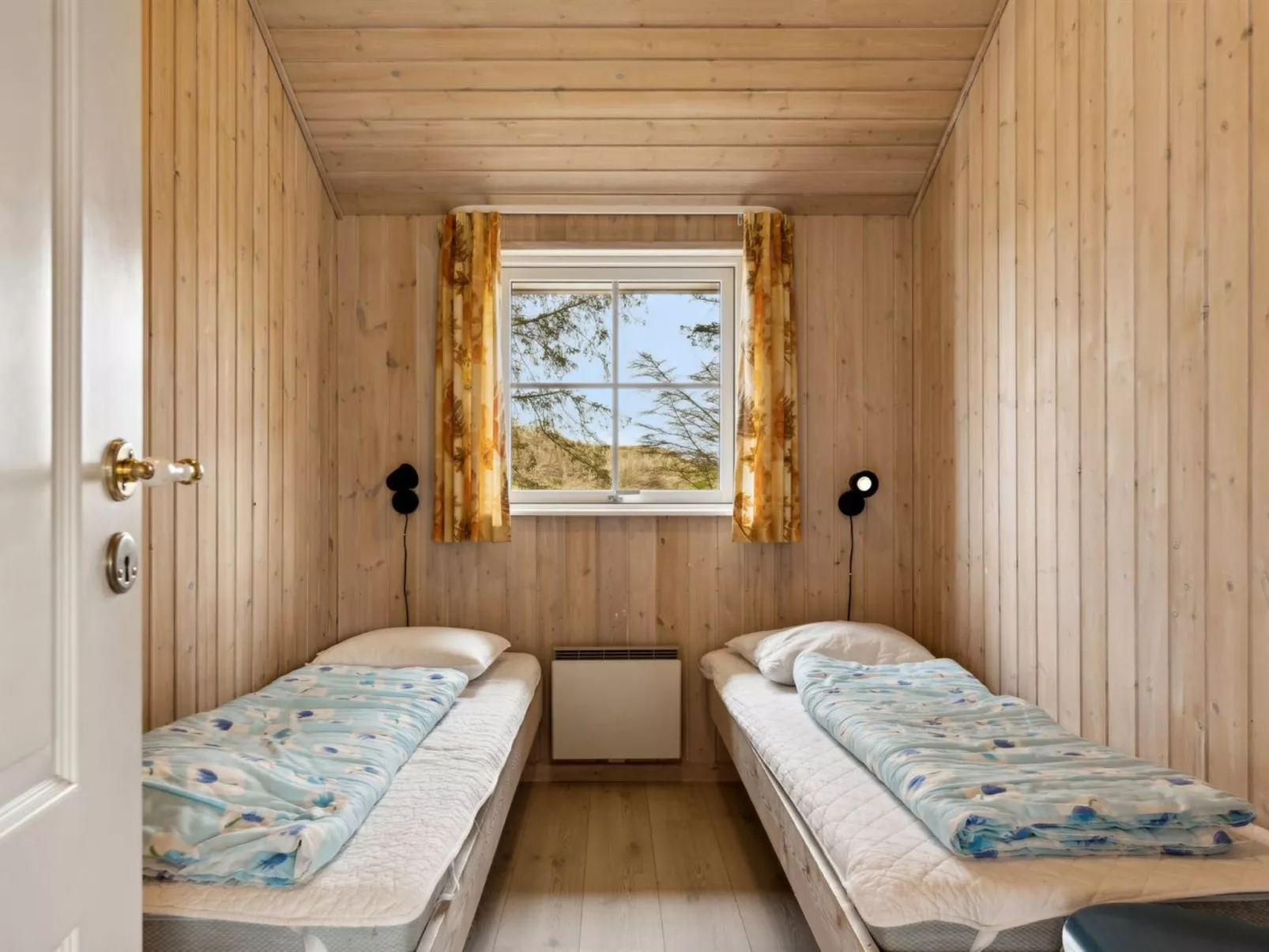 "Aleta" - 500m from the sea-Binnen