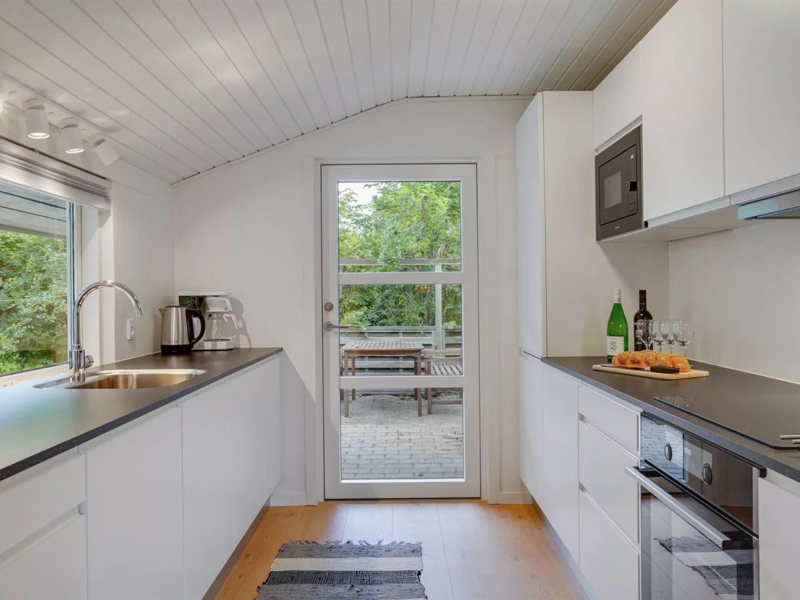 "Jakko" - 300m from the sea-Binnen