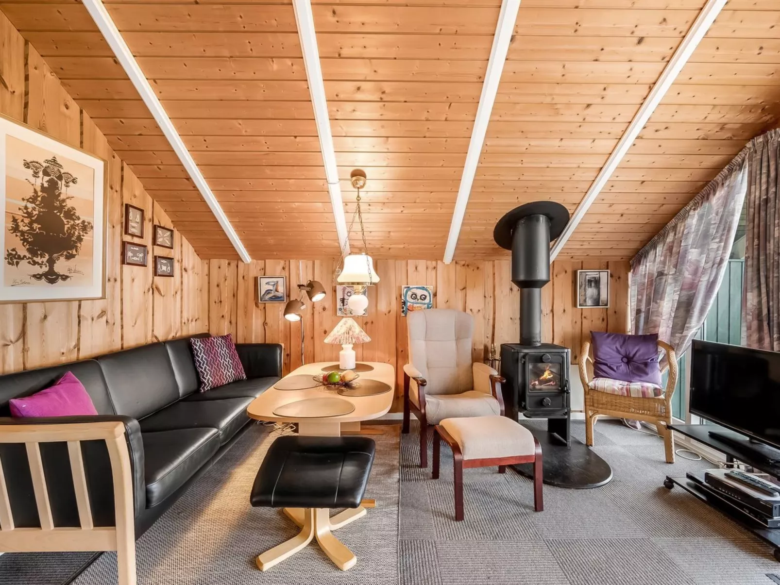 "Lonne" - 750m to the fjord-Binnen