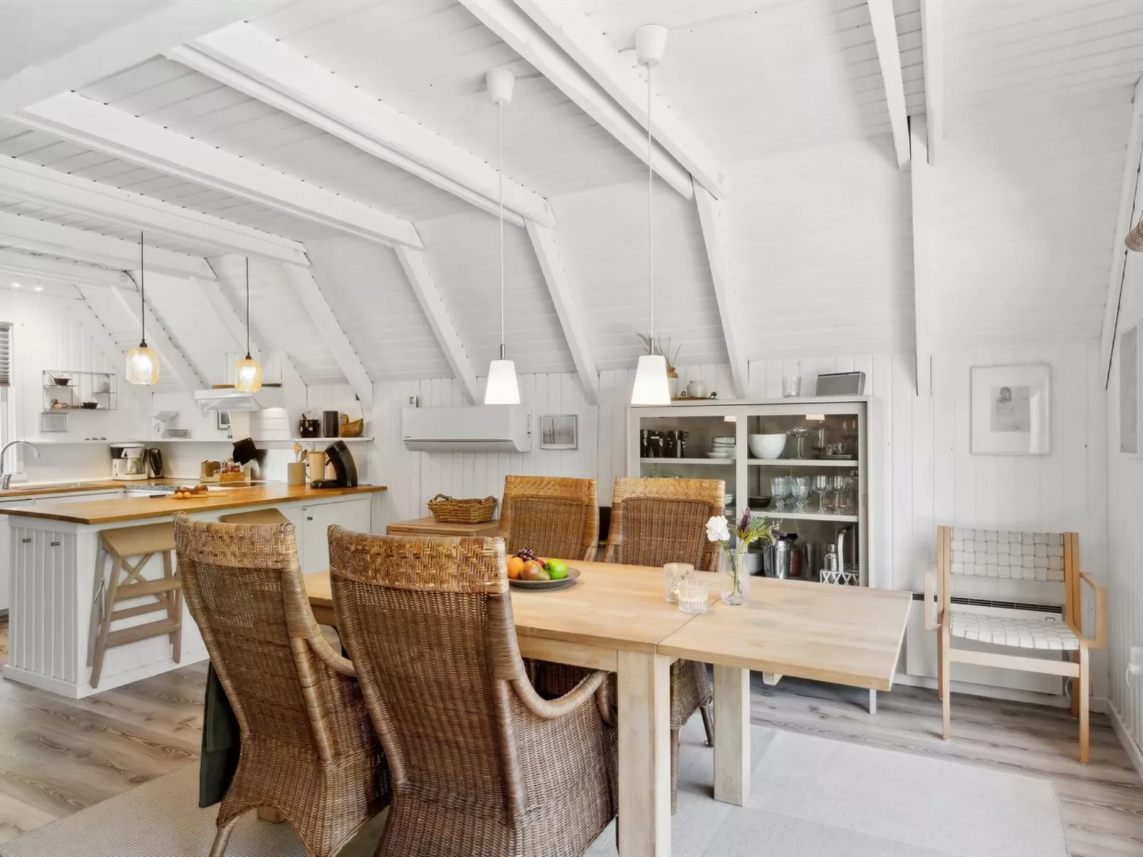 "Jütte" - 2km to the fjord-Binnen