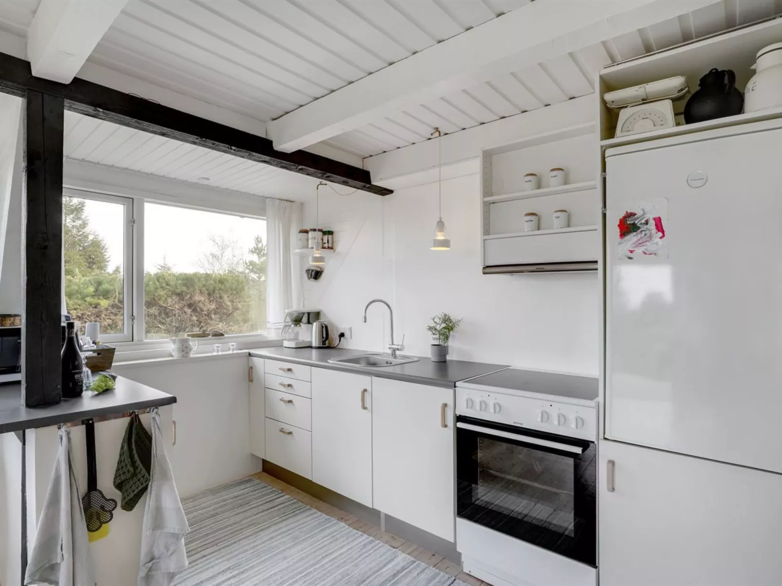 "Brunhild" - 300m to the fjord-Binnen