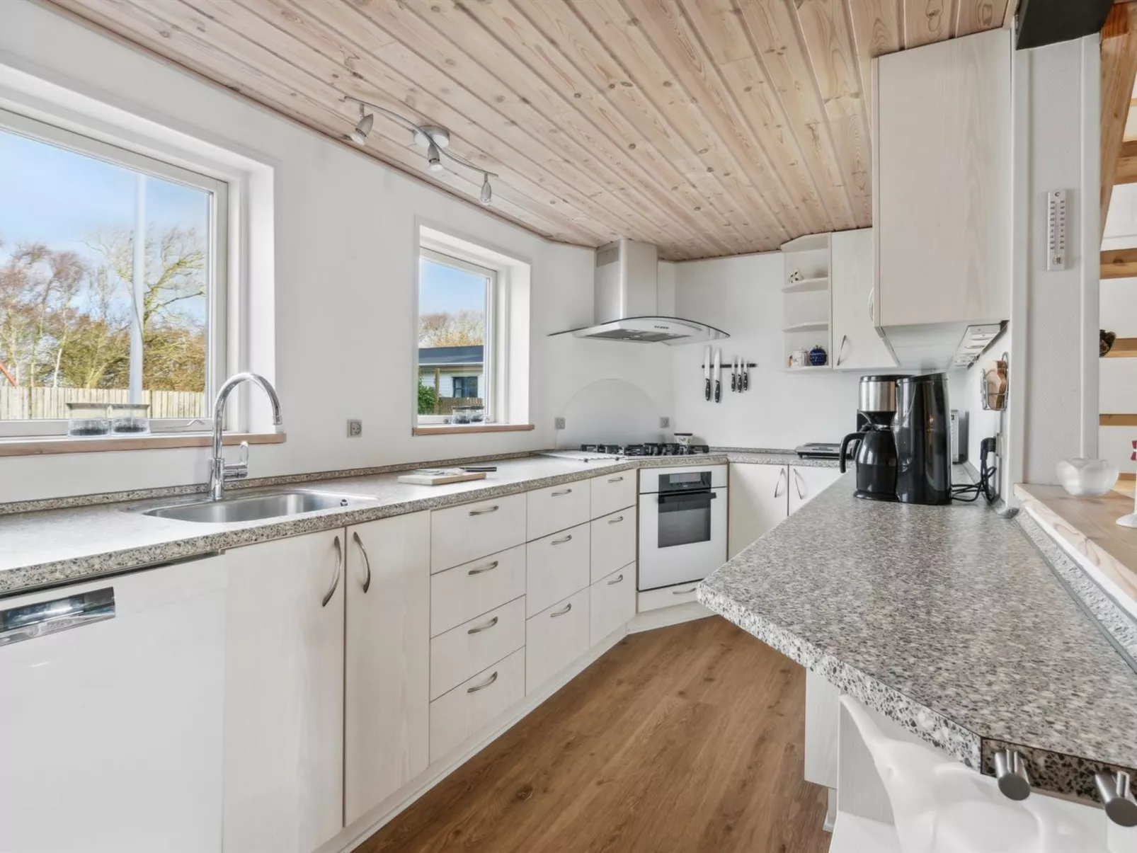 "Gertina" - 40m to the fjord-Binnen