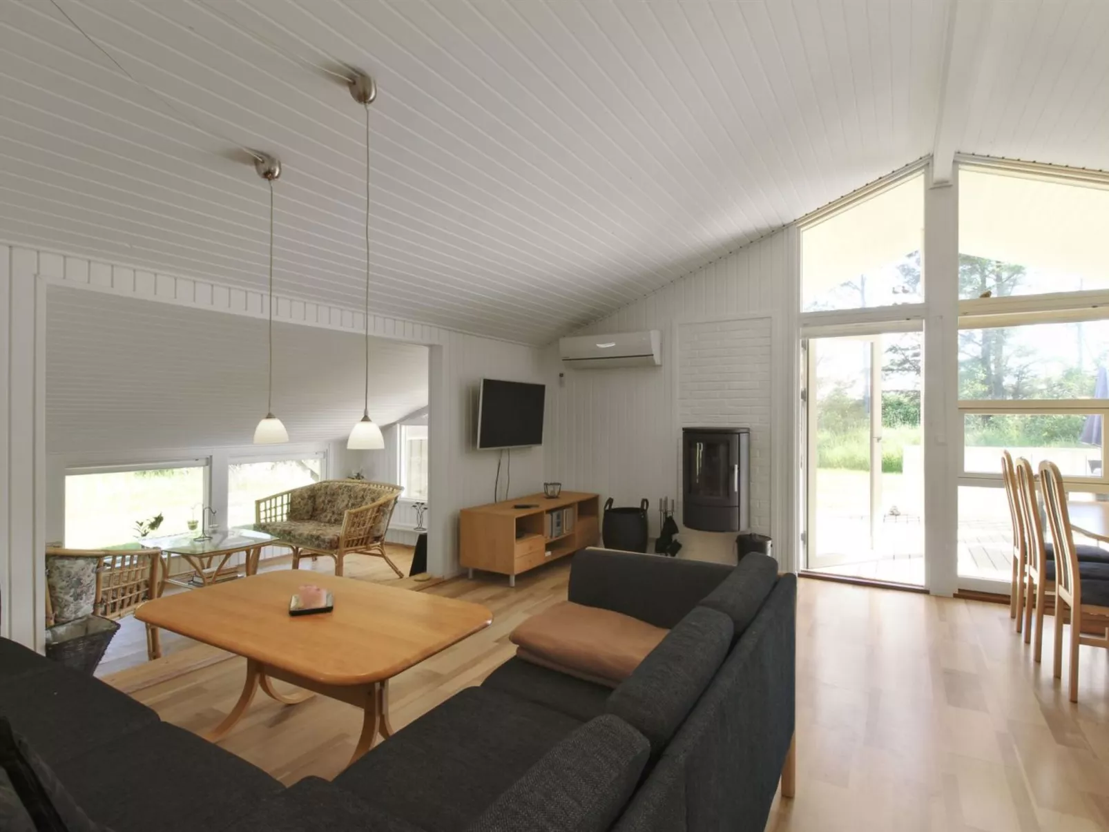 "Eden" - 800m from the sea-Binnen