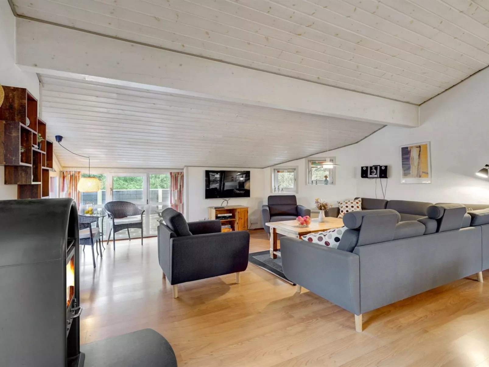 "Asdis" - 2.8km from the sea-Binnen