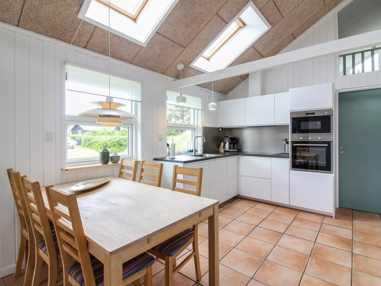 "Aved" - 350m from the sea-Binnen