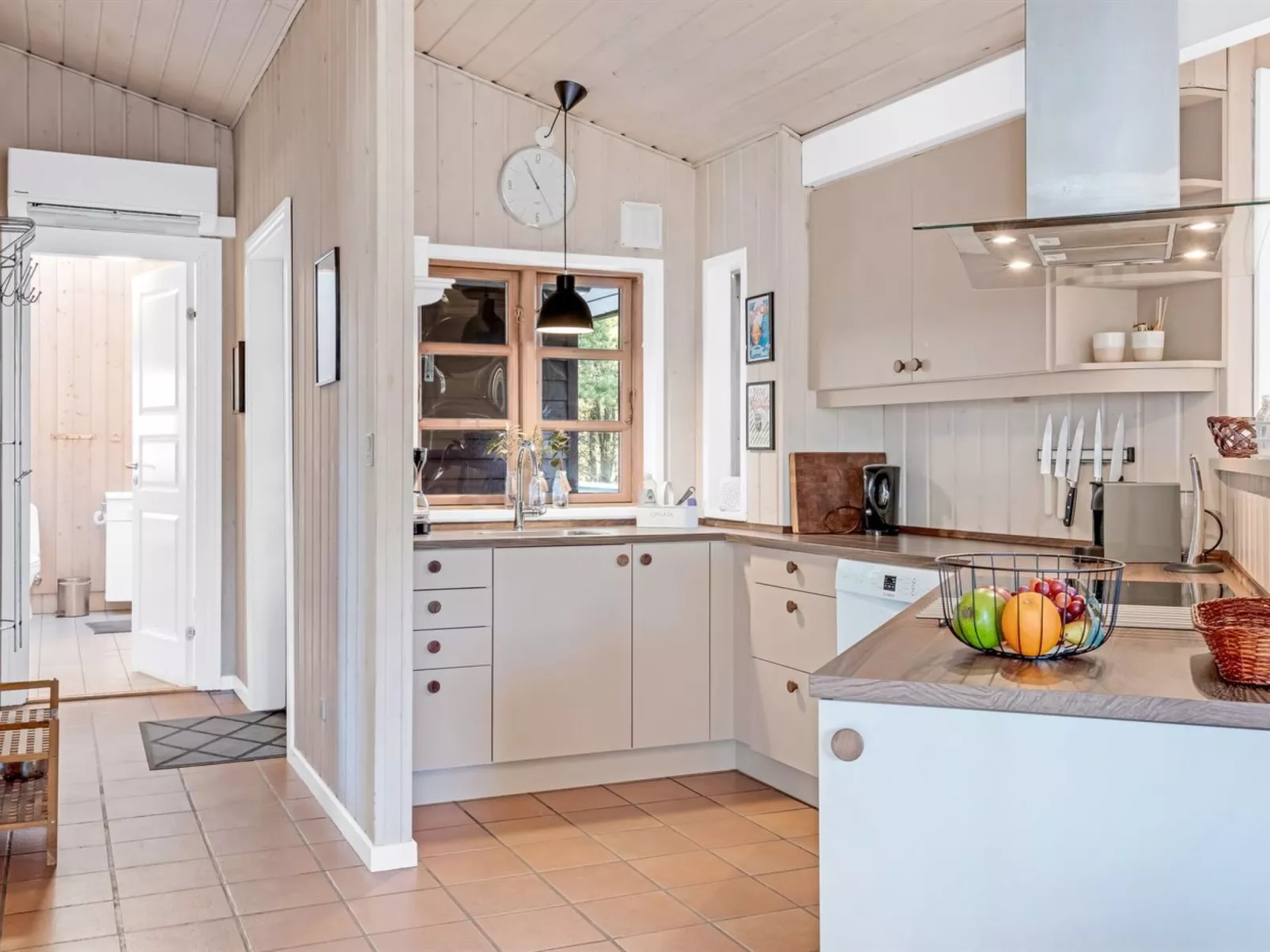 "Heralda" - 3.3km from the sea-Binnen