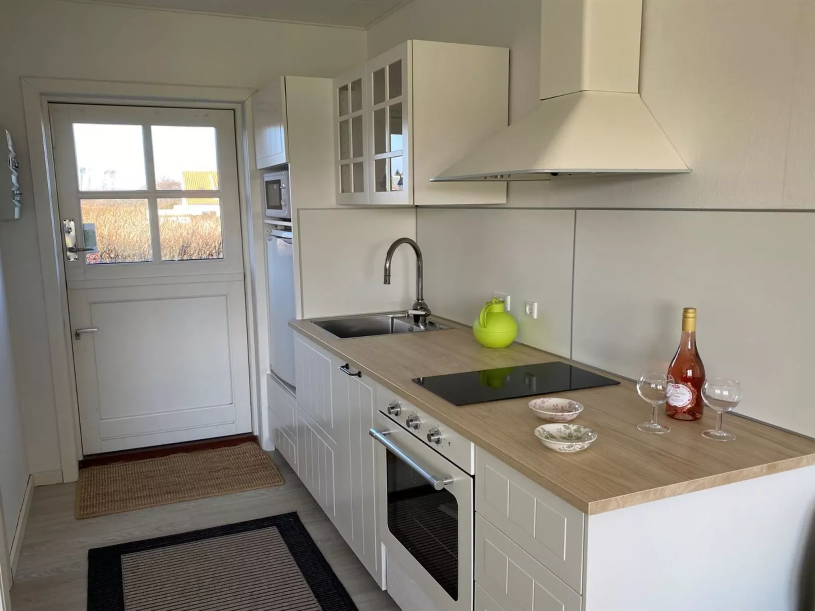 "Roger" - 400m from the sea-Binnen