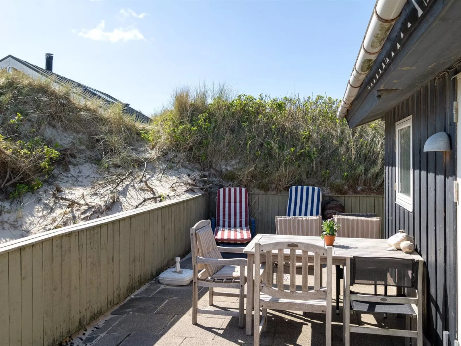 "Abbie" - 10m from the sea-Buiten