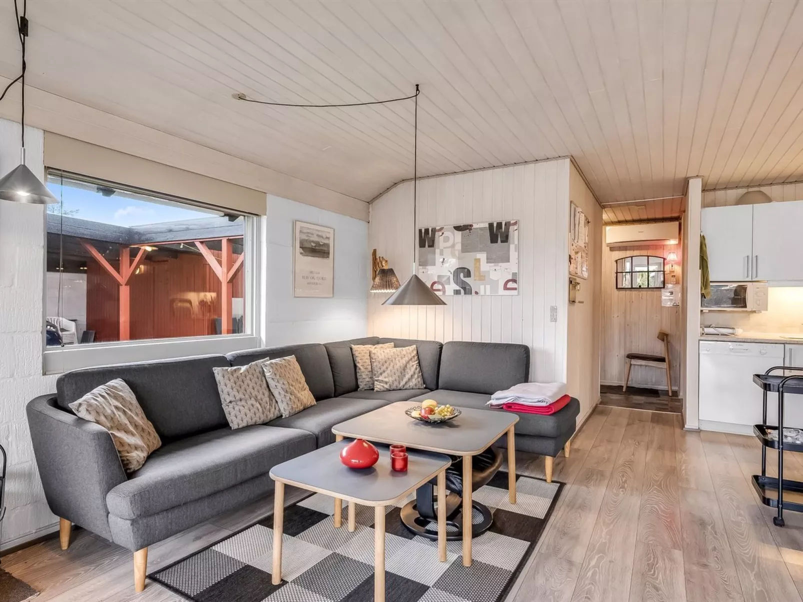 "Safina" -  from the sea-Binnen