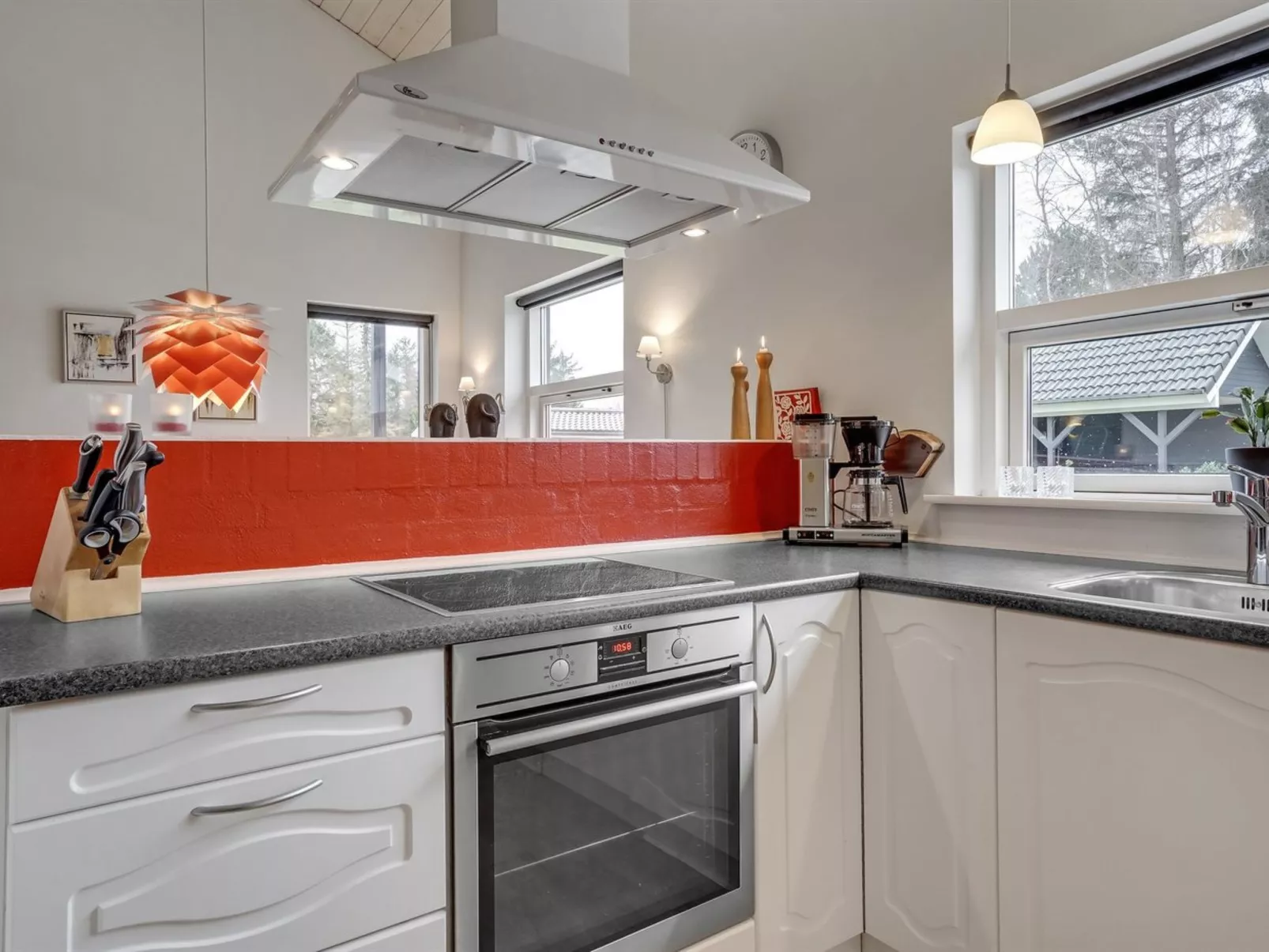 "Karstina" - 1km from the sea-Binnen