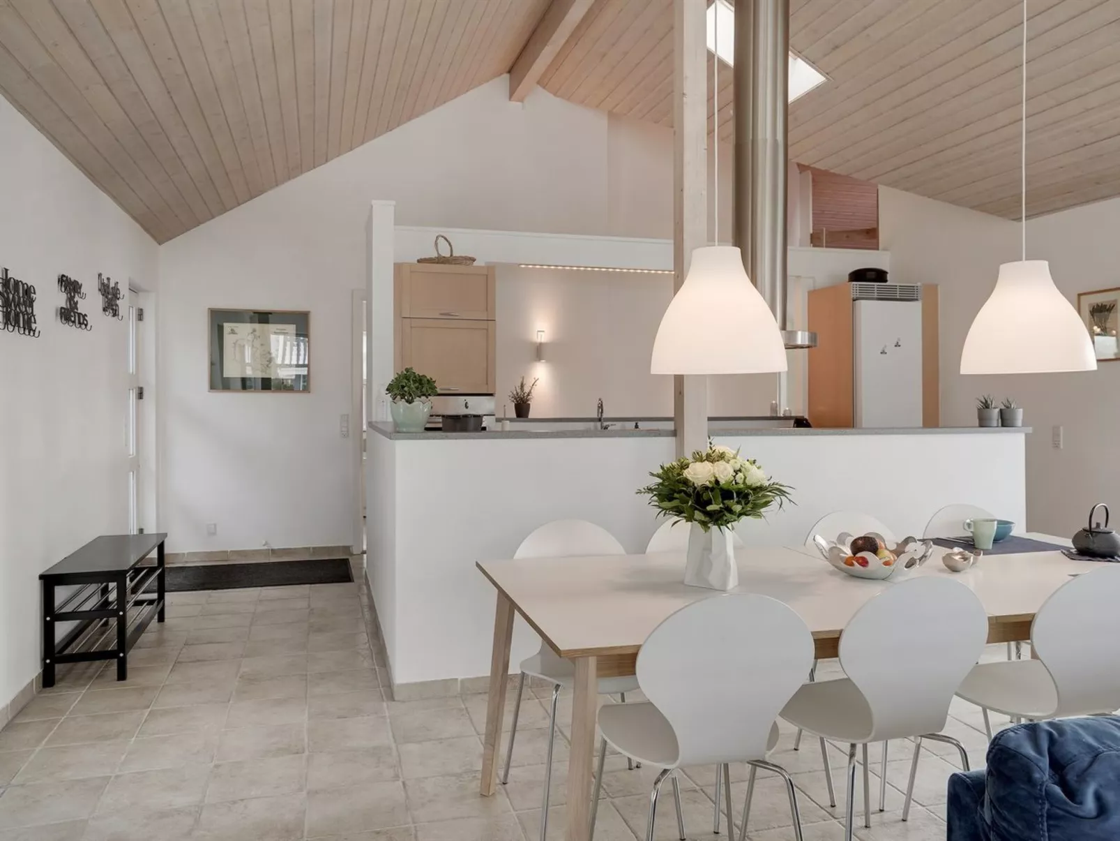 "Thorwith" - 150m from the sea-Binnen