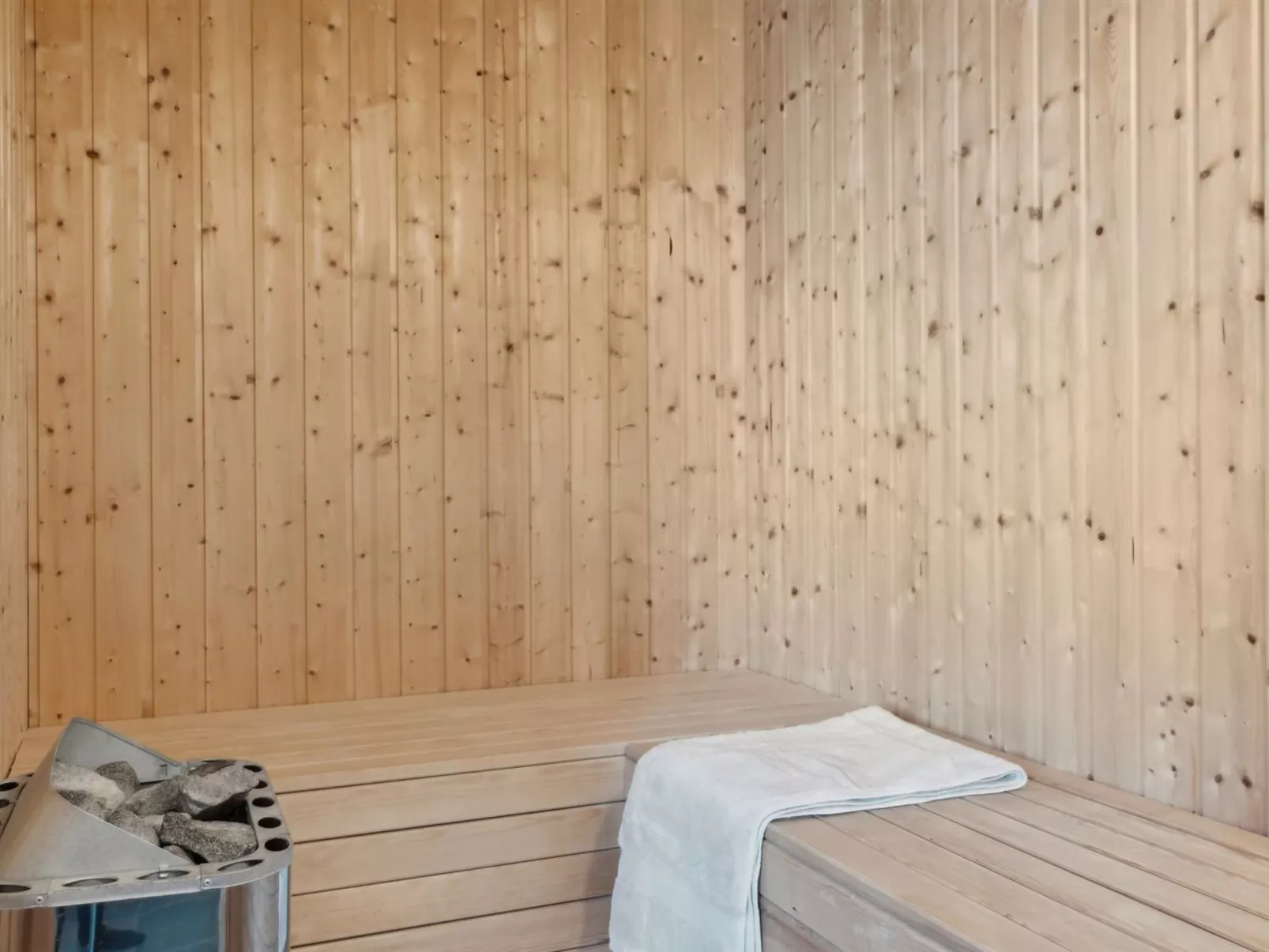 "Ohto" - 281m from the sea-Binnen