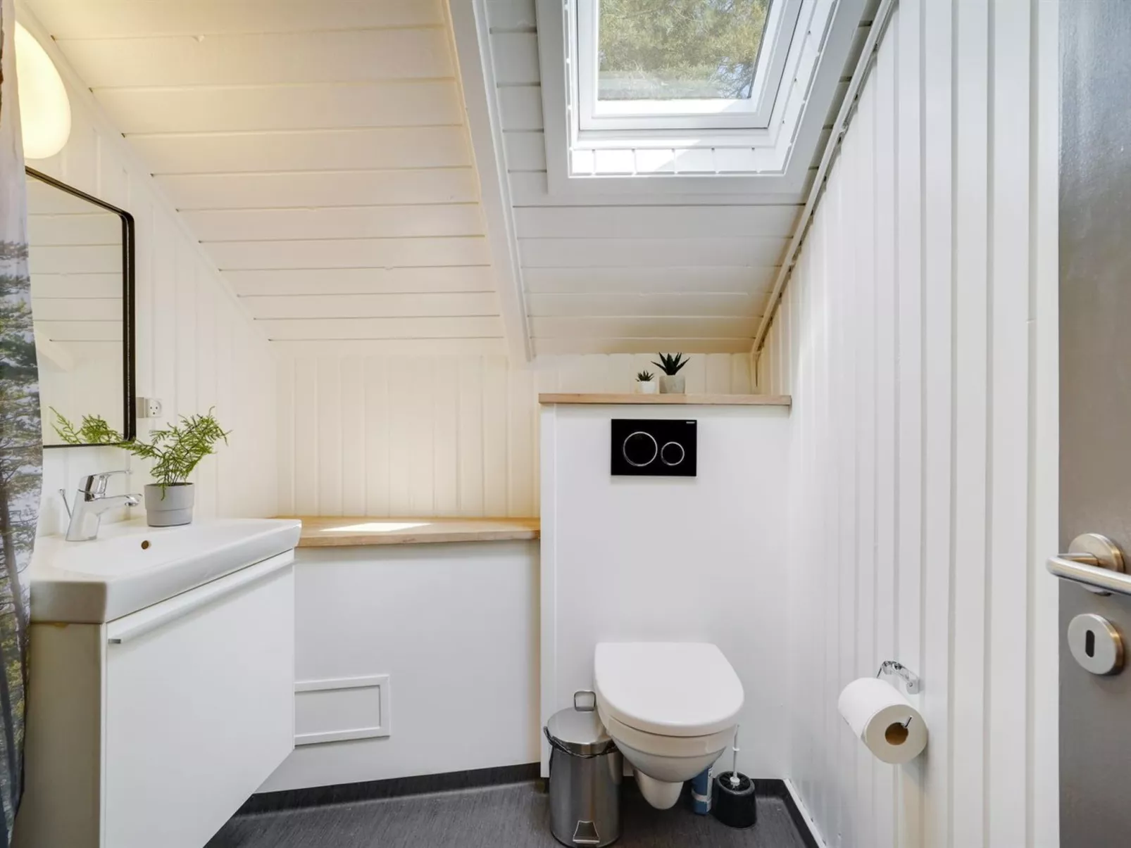 "Hjalmara" - 900m from the sea-Binnen