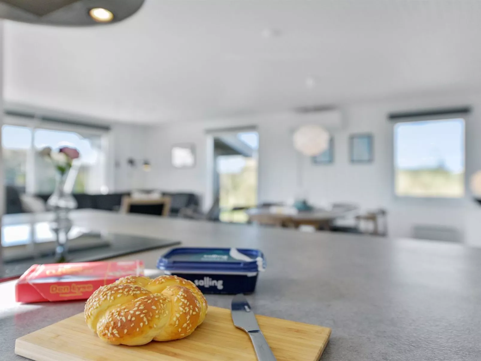 "Aiske" -  from the sea-Binnen