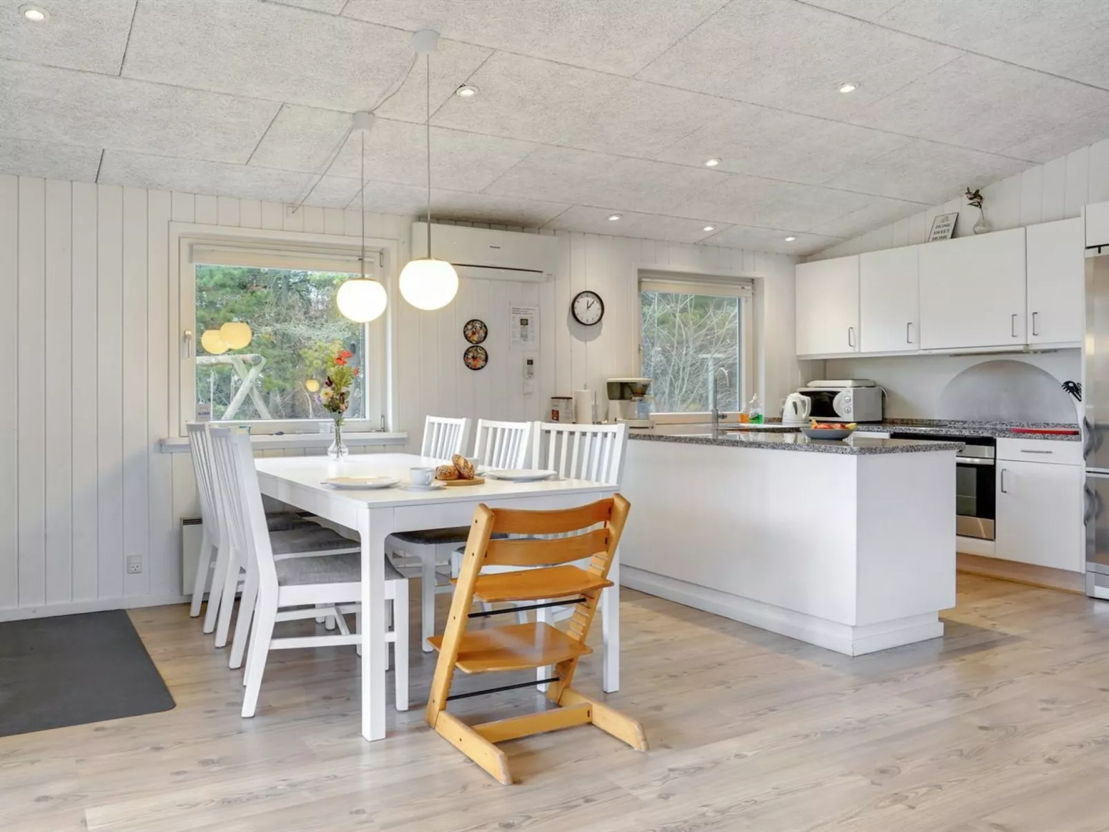 "Mikaela" - 1km from the sea-Binnen