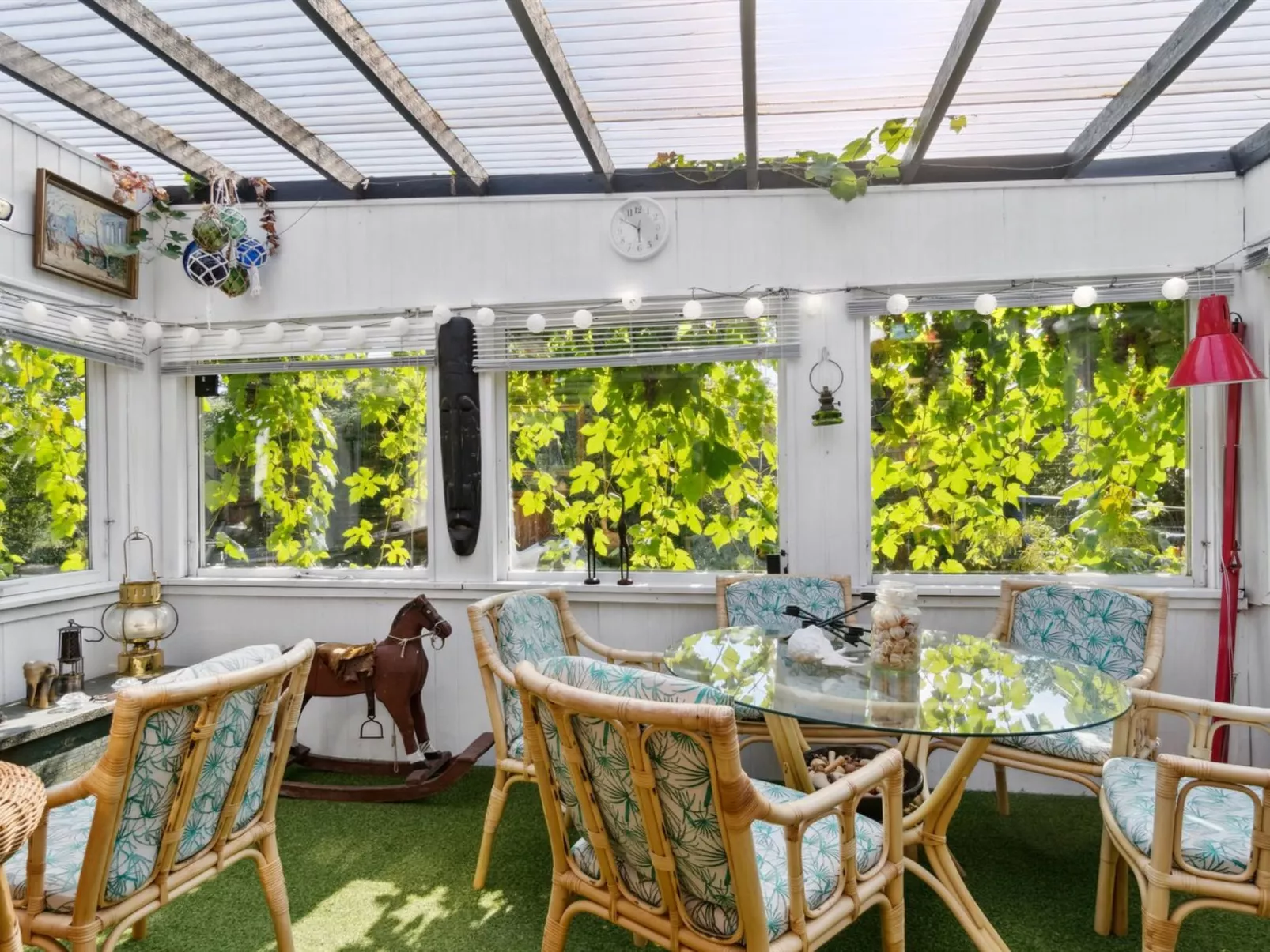 "Annamie" - 650m from the sea-Binnen