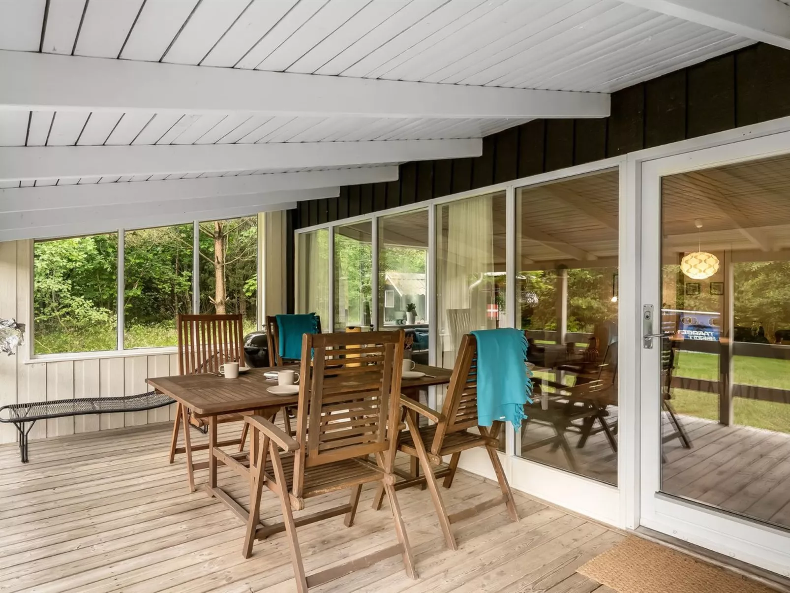 "Fergie" - 400m from the sea-Buiten