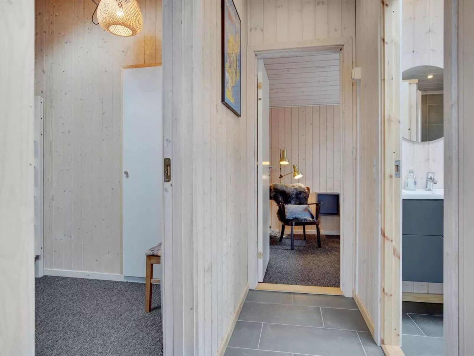 "Bedri" - 800m from the sea-Binnen