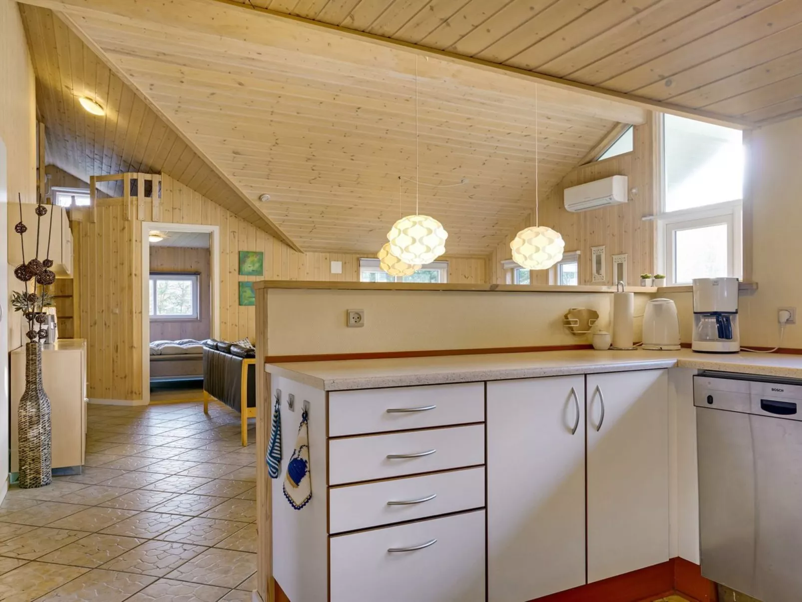 "Tyki" - 12km from the sea-Binnen