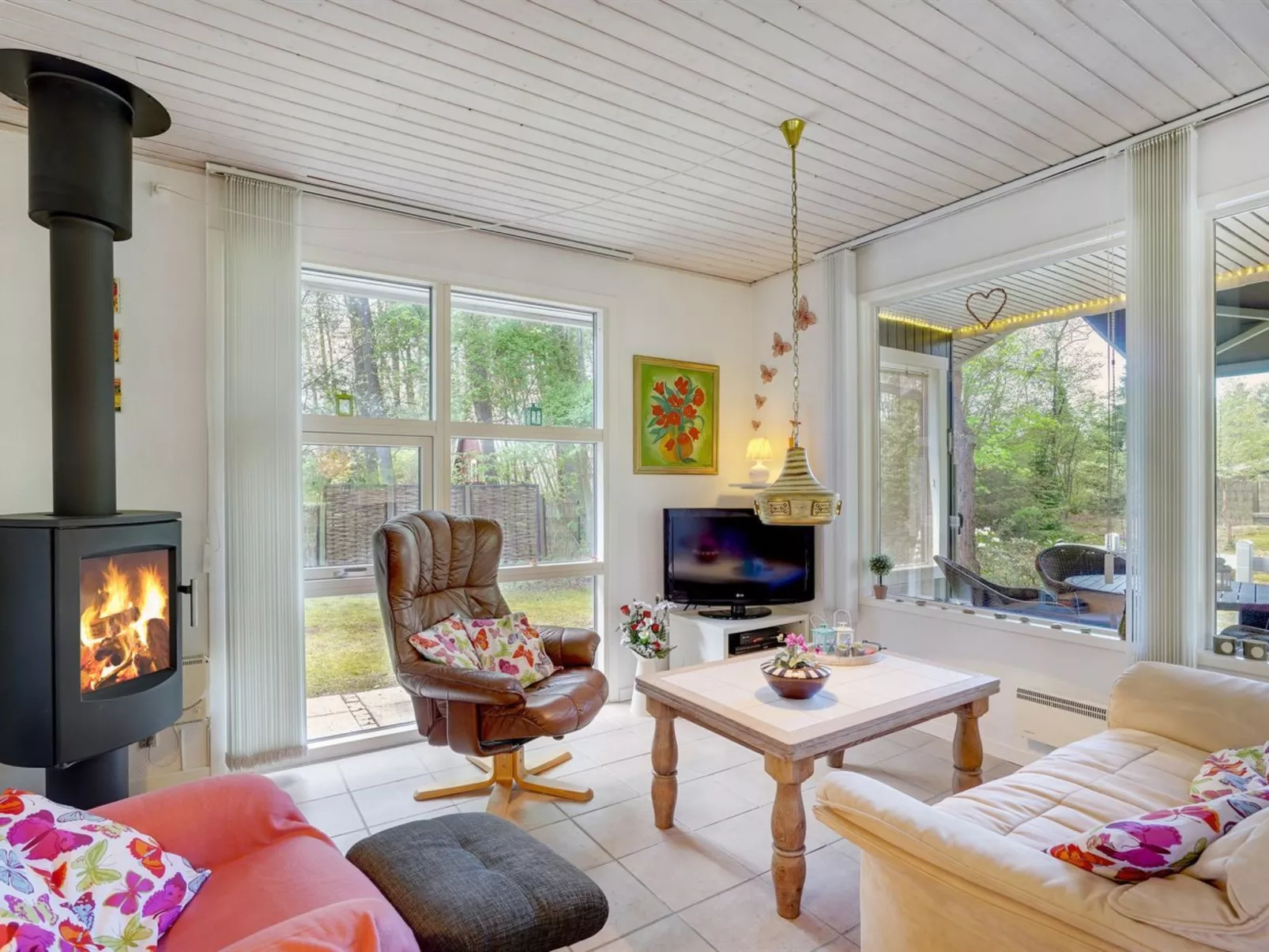 "Eweline" - 75m from the sea-Binnen