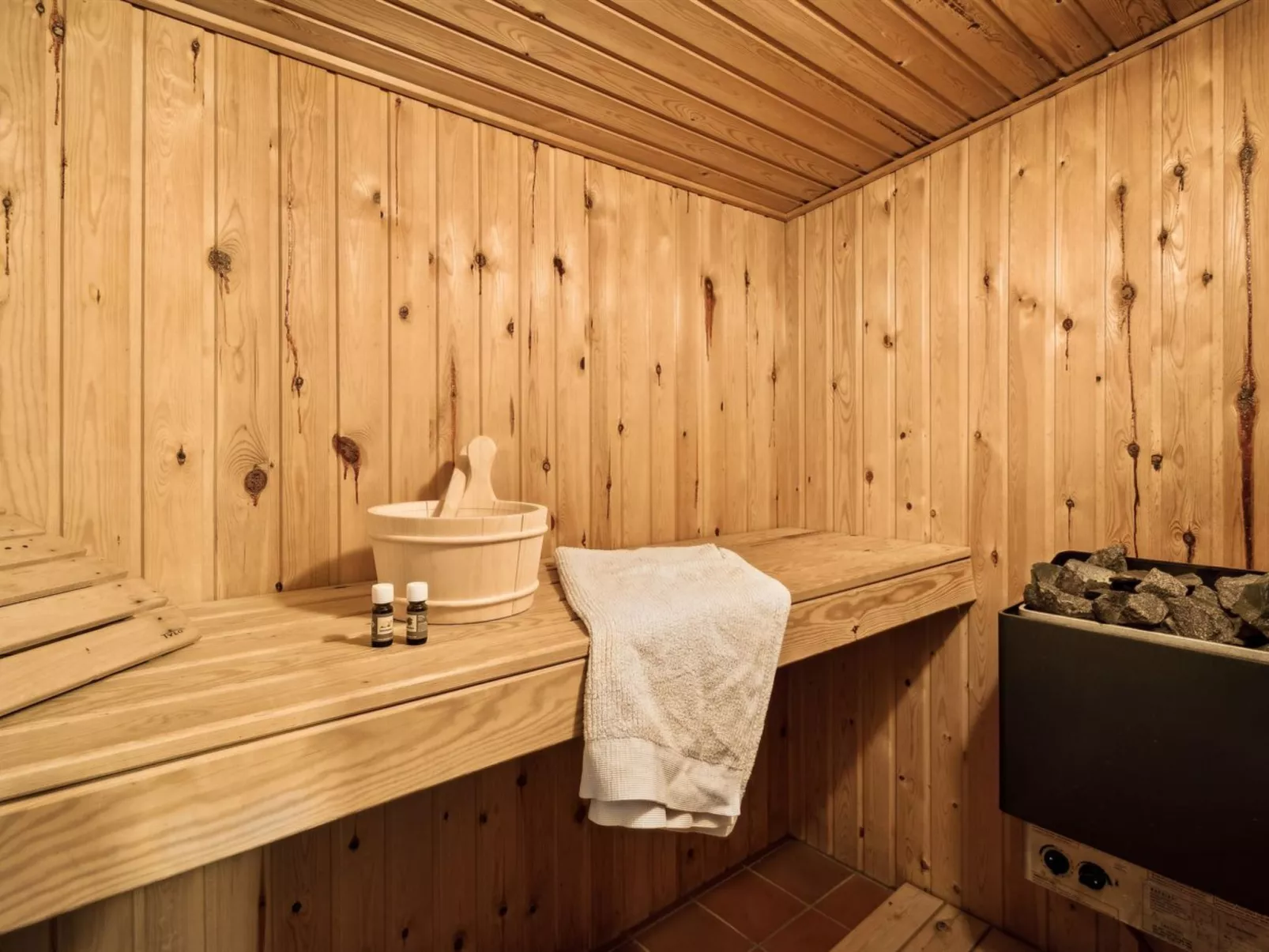 "Santuzza" - 3.9km from the sea-Binnen