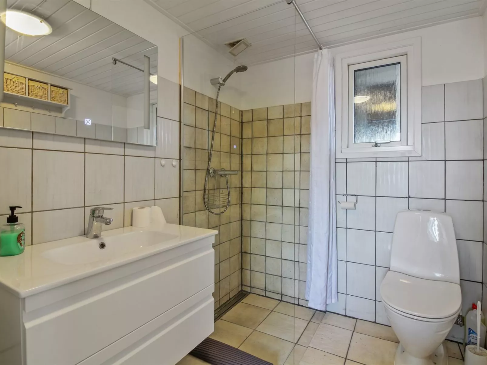 "Ellynor" - 200m from the sea-Binnen