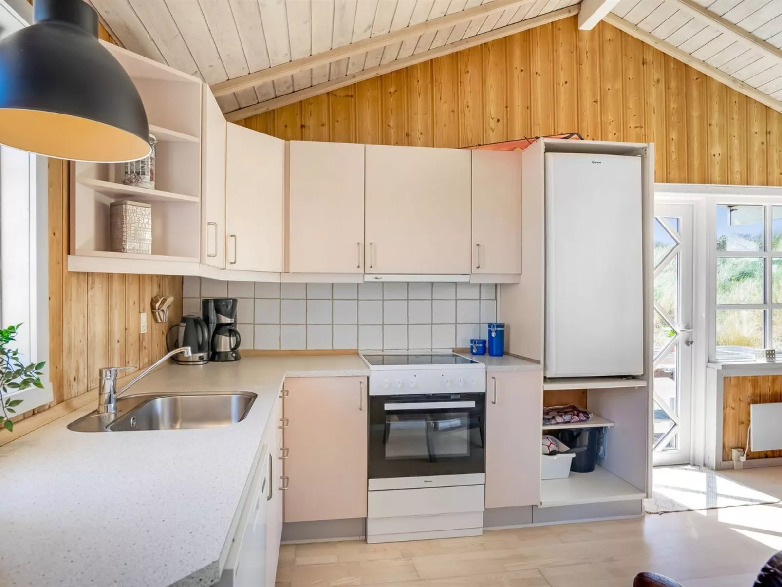 "Guthfrith" - 100m from the sea-Binnen