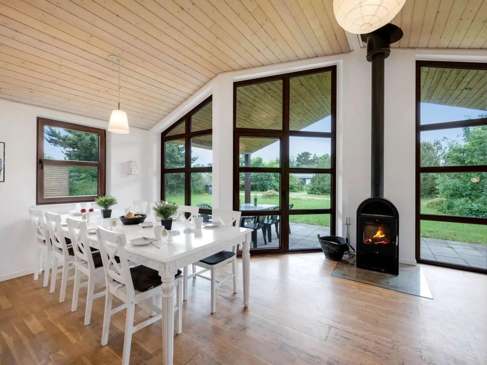 "Silvia" - 300m to the fjord-Binnen