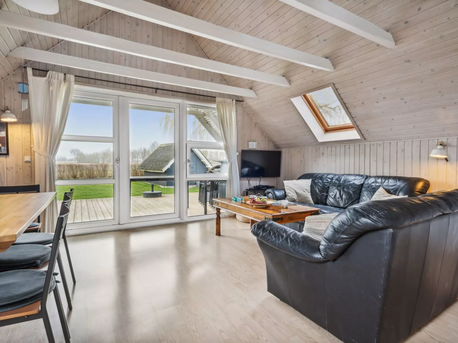 "Elbert" - 100m from the sea-Binnen