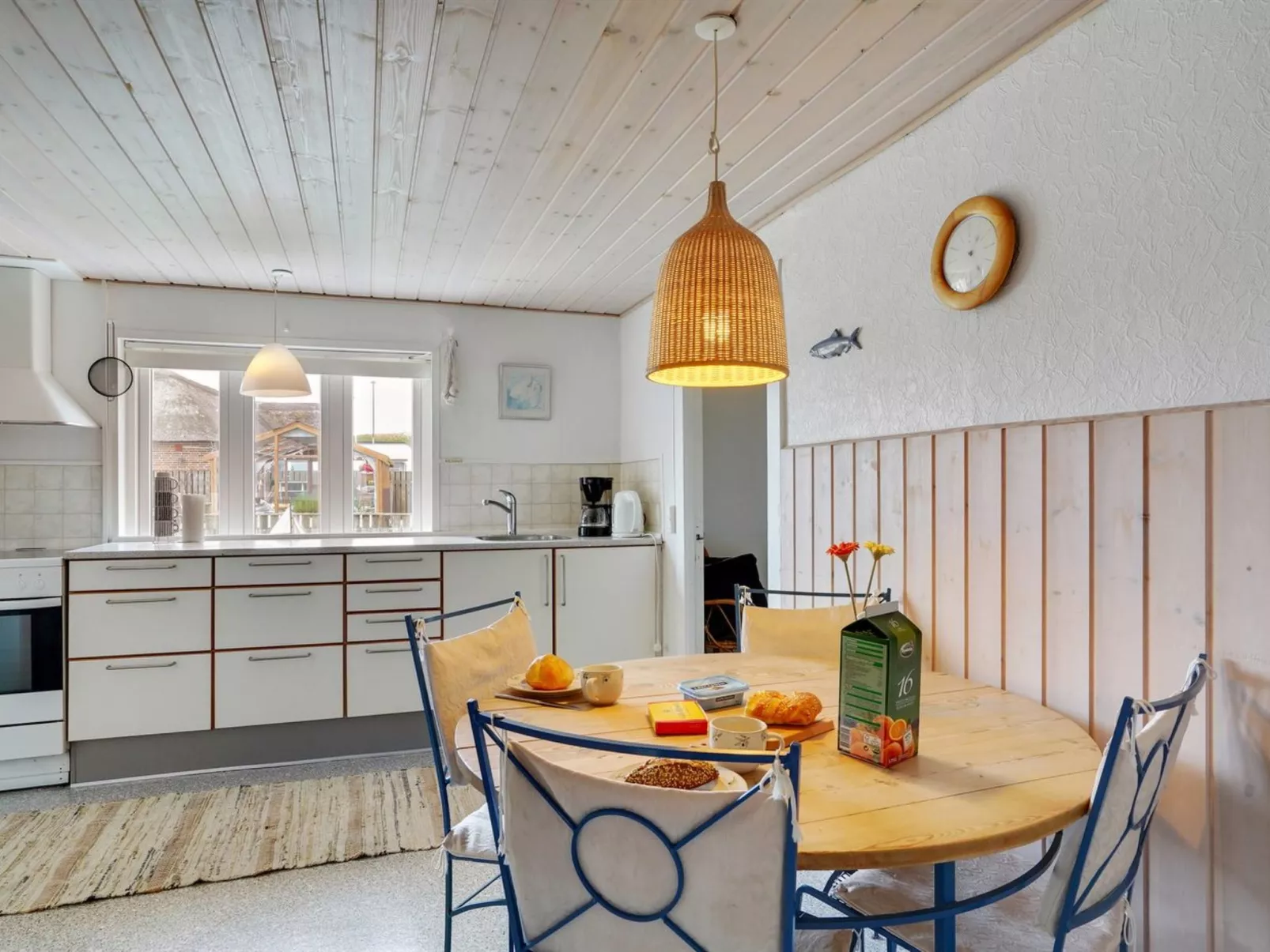 "Fransiska" -  from the sea-Binnen