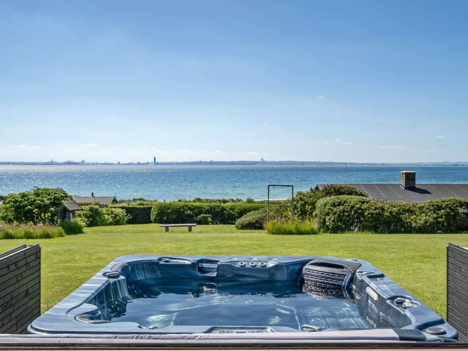 "Alyna" - 200m from the sea-Binnen