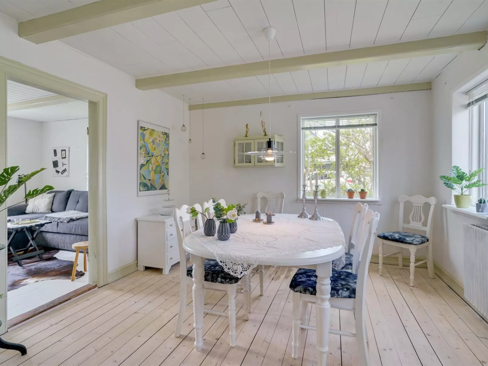 "Nevis" - 1.5km from the sea-Binnen