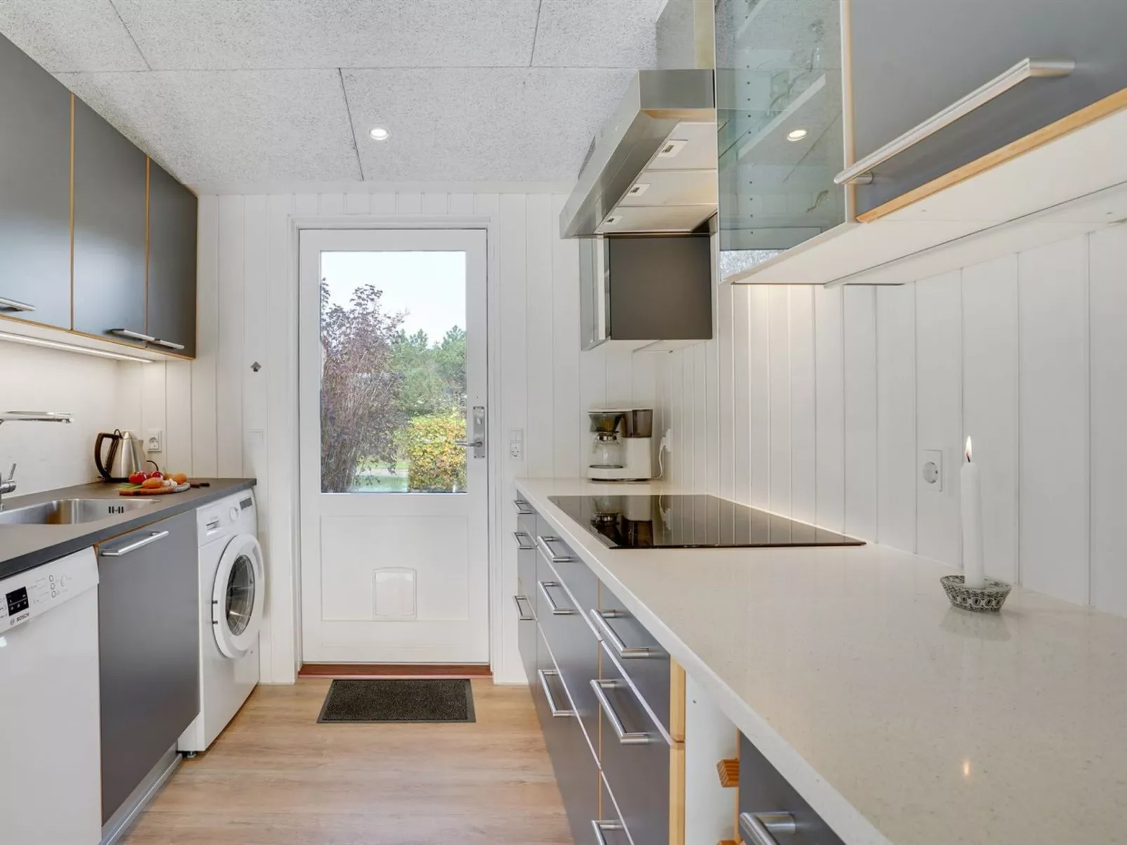 "Ridvan" - 500m from the sea-Binnen