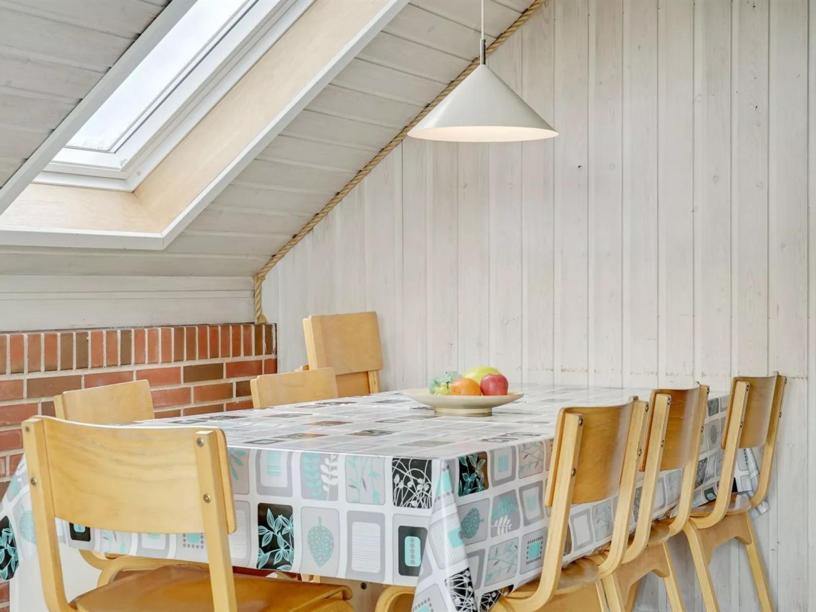 "Felina" -  from the sea-Binnen