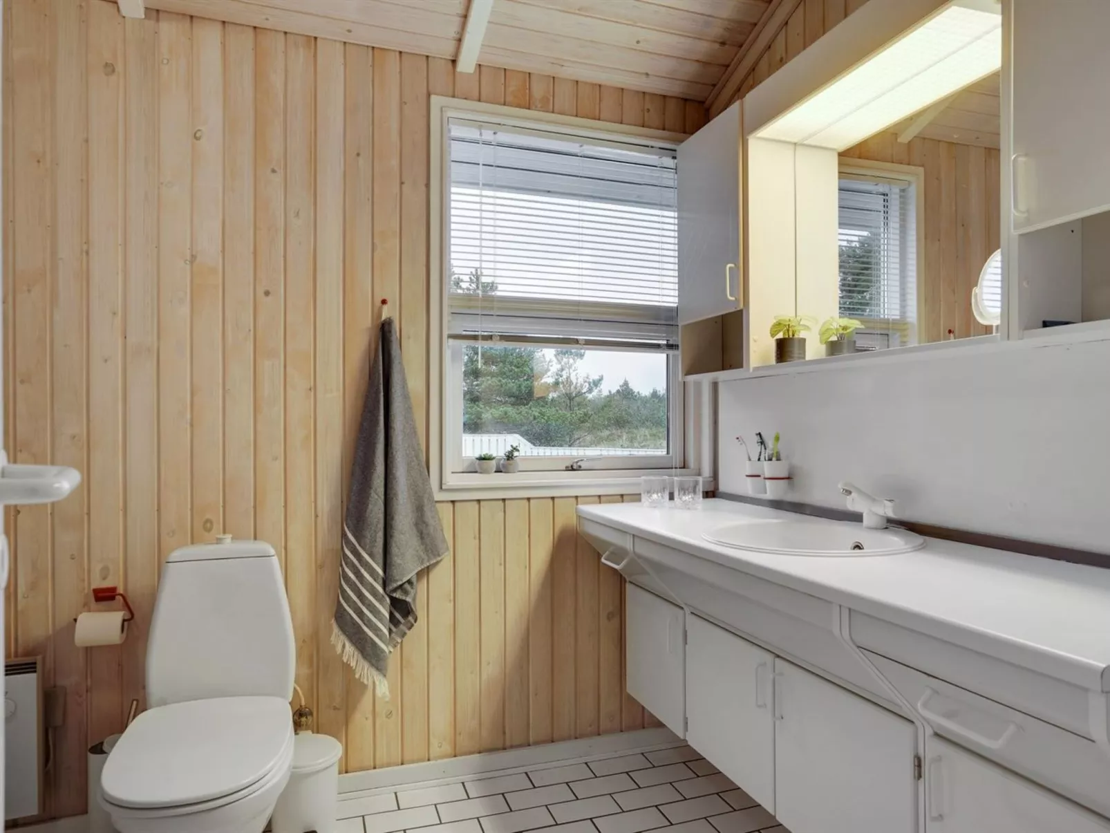 "Tino" - 900m from the sea-Binnen