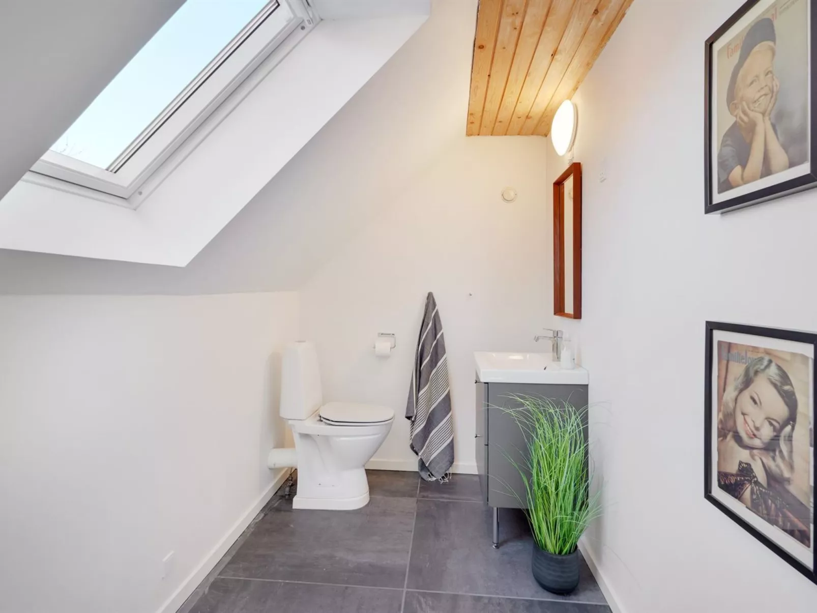 "Rouwen" - 1km from the sea-Binnen