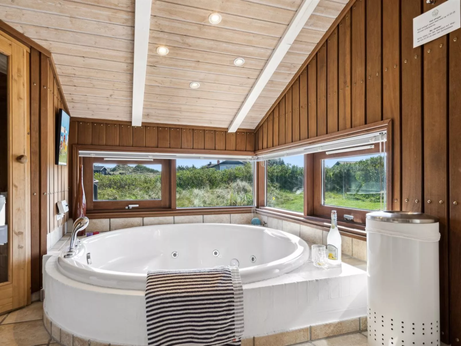 "Danica" - 175m from the sea-Binnen