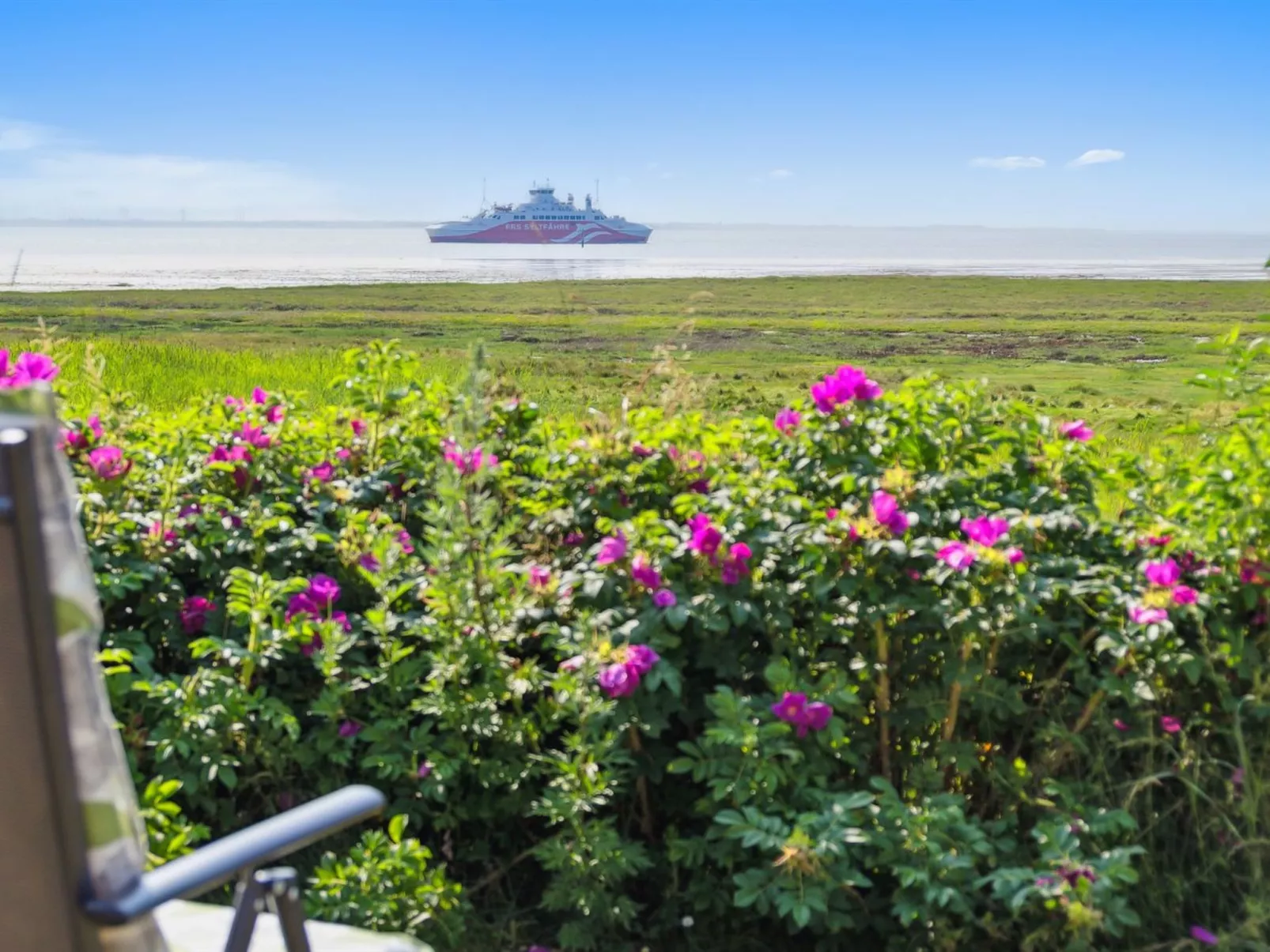 "Langsom" - 100m from the sea-Buiten